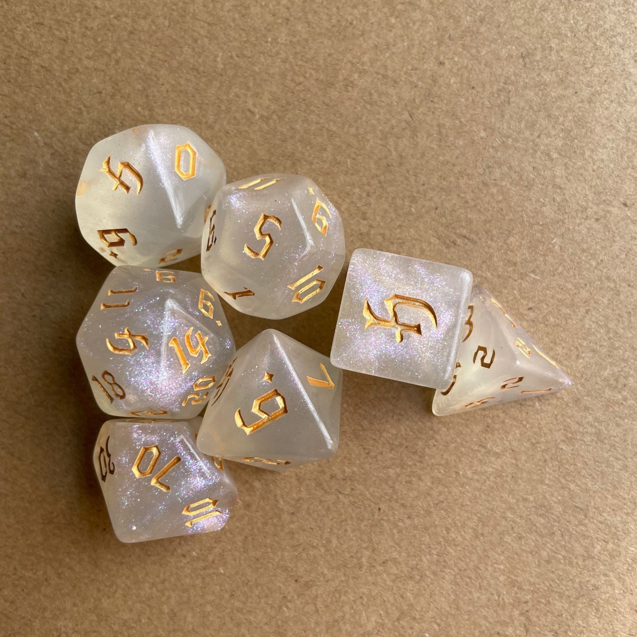 Simple Chameleon Dice Set