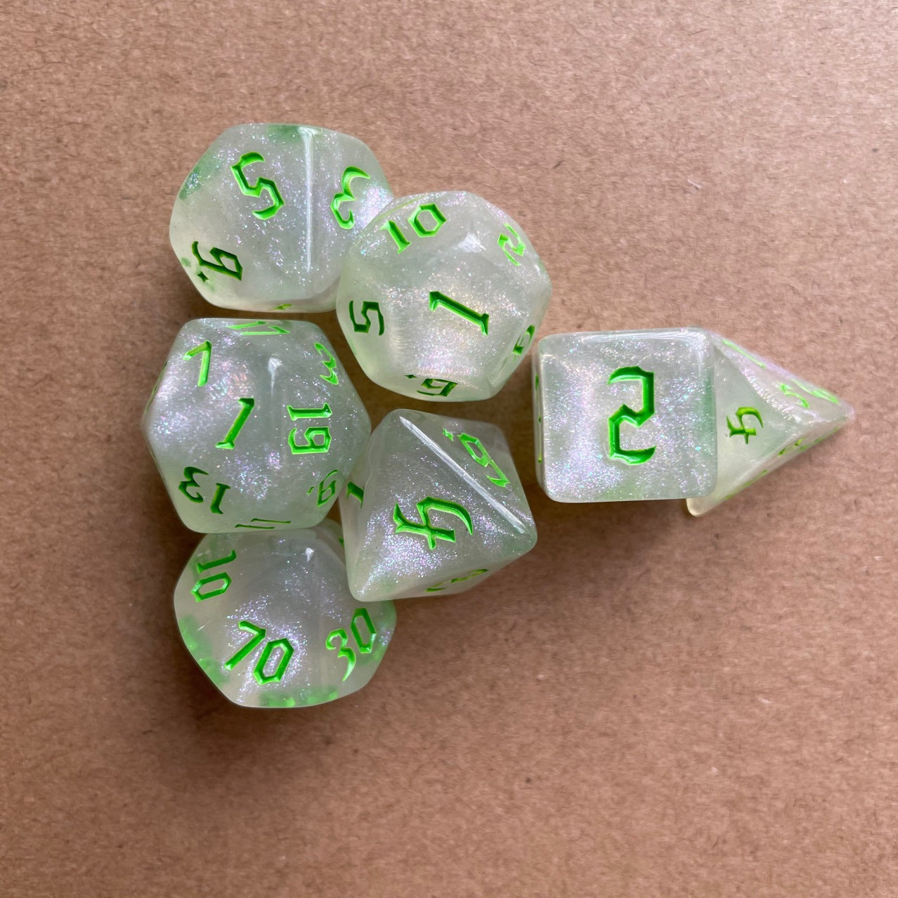 Simple Chameleon Dice Set